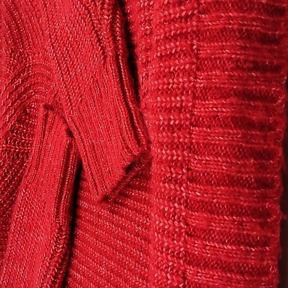 Maurices women's red long  sleeve sweater Size: L - Picture 6 of 8